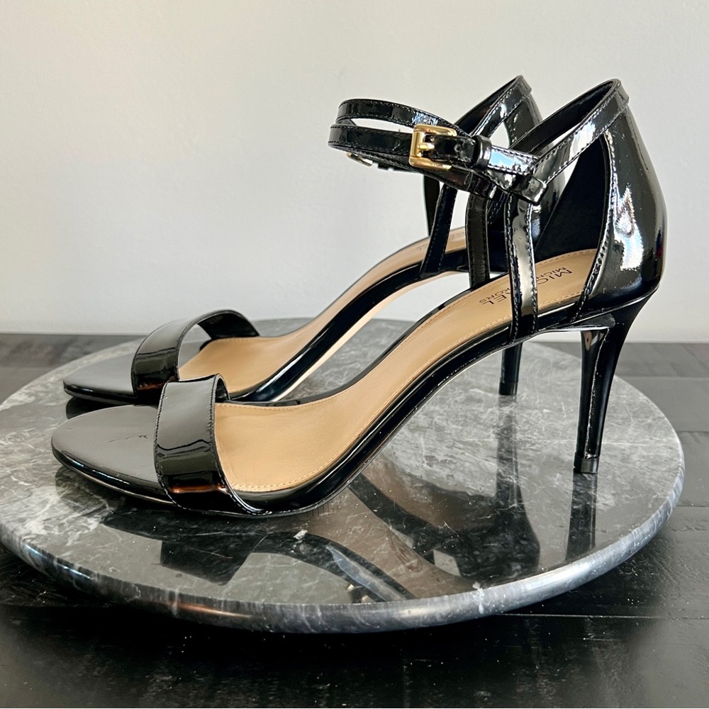 Michael Kors Simone Dress Sandals Black Patent Leather sz. 7.5 High Heels